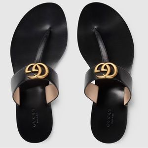 Gucci Leather thong sandal with Double G EU35